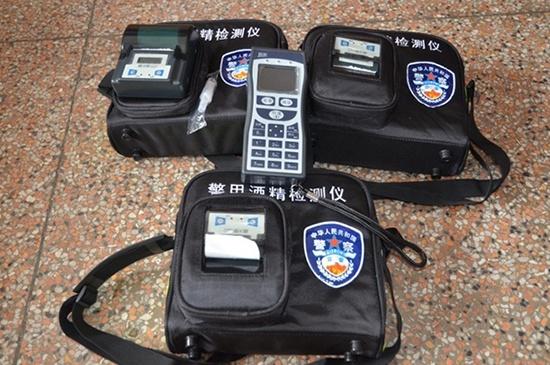 喝一瓶酒之后到底多久才能開車上路？交警 強(qiáng)調(diào)過后，要記住這個(gè)時(shí)間